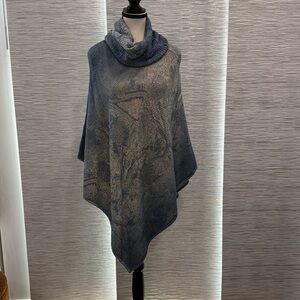 Petani by Pashmina Skywashed Poncho